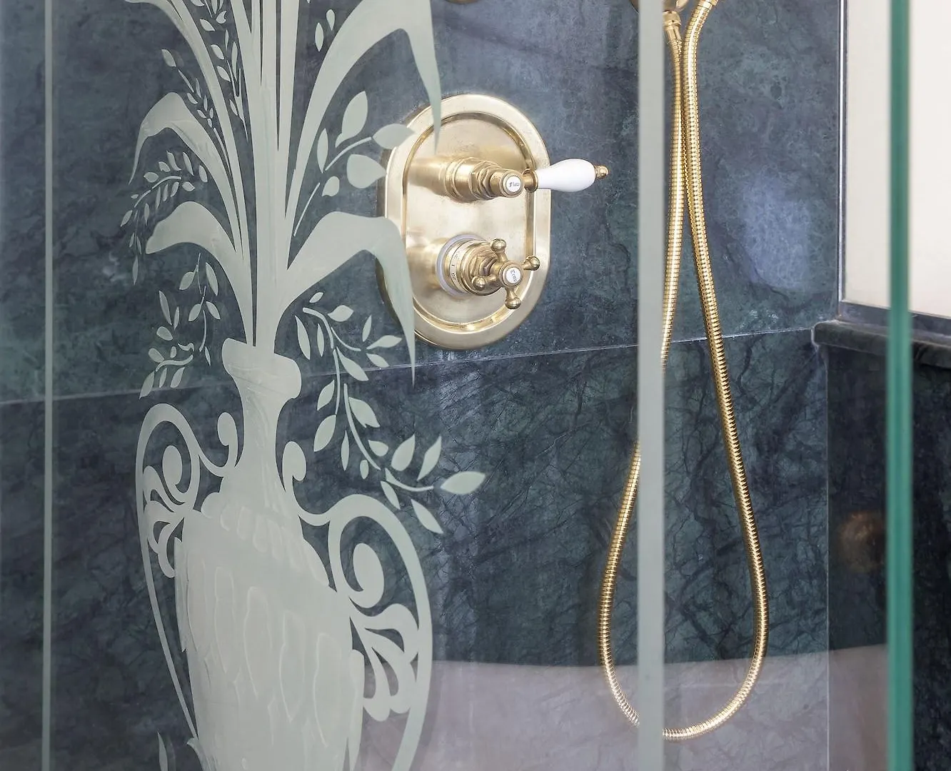 Hotel D'angleterre 3*